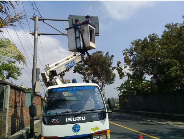 Perbaikan Warning Light di Desa Condongsari dan Desa Krendetan 