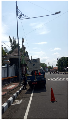 Perbaikan Lampu PJU di Depan Pendopo Purworejo