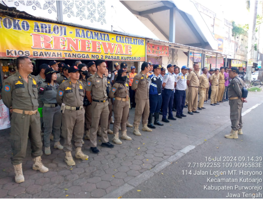 Giat Penertiban PKL Bersama Satpol PP Purworejo