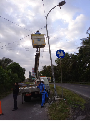 Perbaikan Lampu PJU di Jembatan Ngandul Bagelen