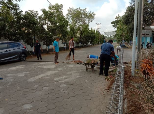 Jumat Bersih Warnai Kegiatan Di Dinas Perhubungan