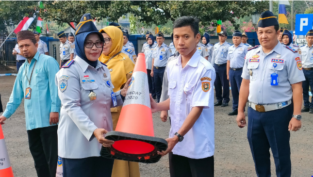 Apel Pagi Sekaligus Pembagian Traffic Cone