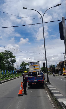 Perbaikan LPJU di Pertigaan Terminal Tipe A Purworejo