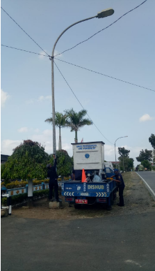 Perbaikan PJU di Depan Makam Pahlawan