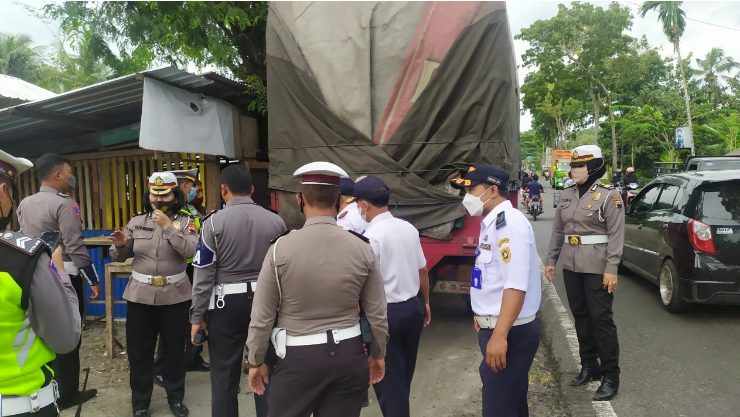 Giat Pengecekan Kendaraan Angkutan Barang yang Over Dimensi dan Over loading