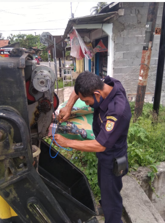 Perbaikan Palang Pintu Kereta Api di Desa Andong