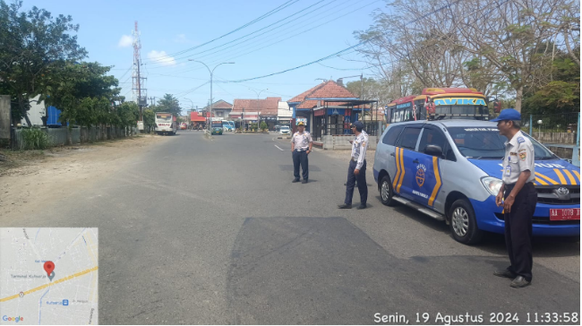 Patroli Angkutan Umum di Terminal Kutoarjo