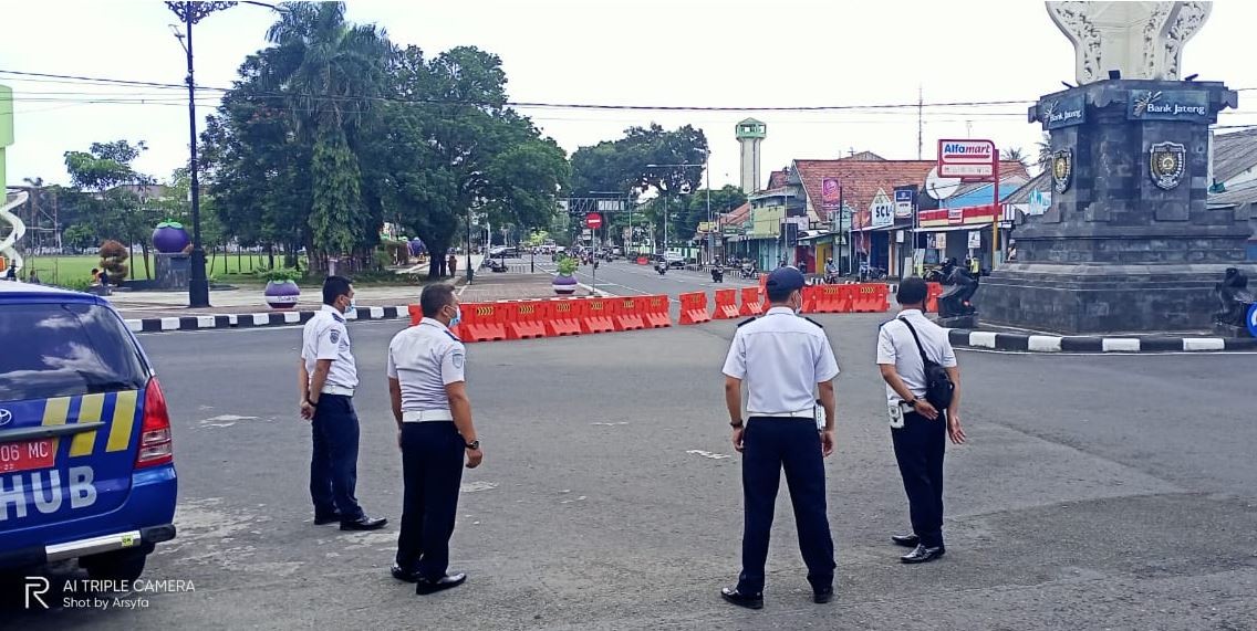 Pengawasan Arus Lalu Lintas di Sekitar Simpang 4 Dekranasda