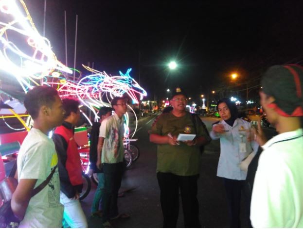 Dinas Perhubungan Bersama Satpol PP Tertibkan Gowes (Sepeda Hias ) dan Pedagang Di Sekitar Alun-alun Kabupaten Purworejo