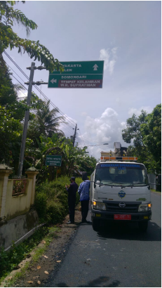 Pemasangan Rambu Pendahulu Petunjuk Jurusan 