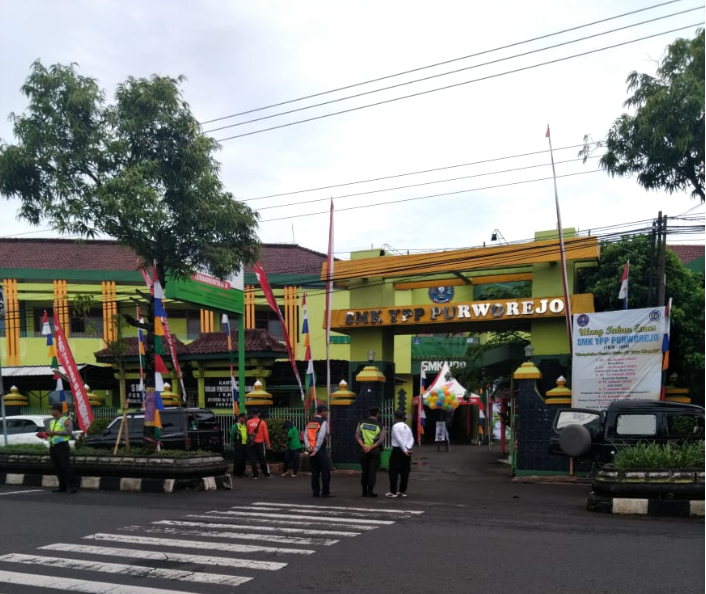 Pengendalian Ketertiban Lalu Lintas dalam acara HUT SMK YPP Kab Purworejo