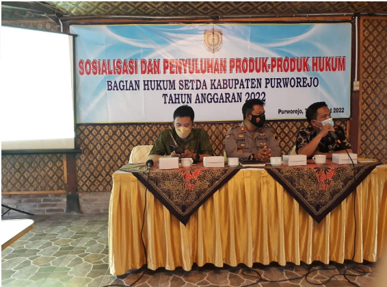 Mengikuti  Sosialisasi dan Penyuluhan Produk - Produk Hukum