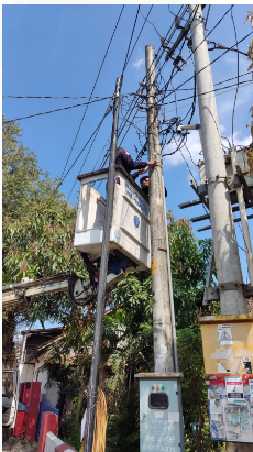 Pemasangan Stang dan Lampu PJU di Pituruh