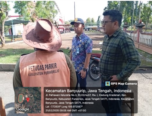 Monitoring dan sosialisasi Parkir di GOR Purworejo