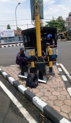 Perbaiakan Traffic Light di Perempatan Satlantas