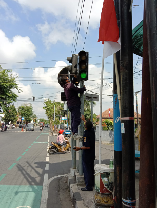 Perbaikan Traffic Light Simpang 4 Hidayat